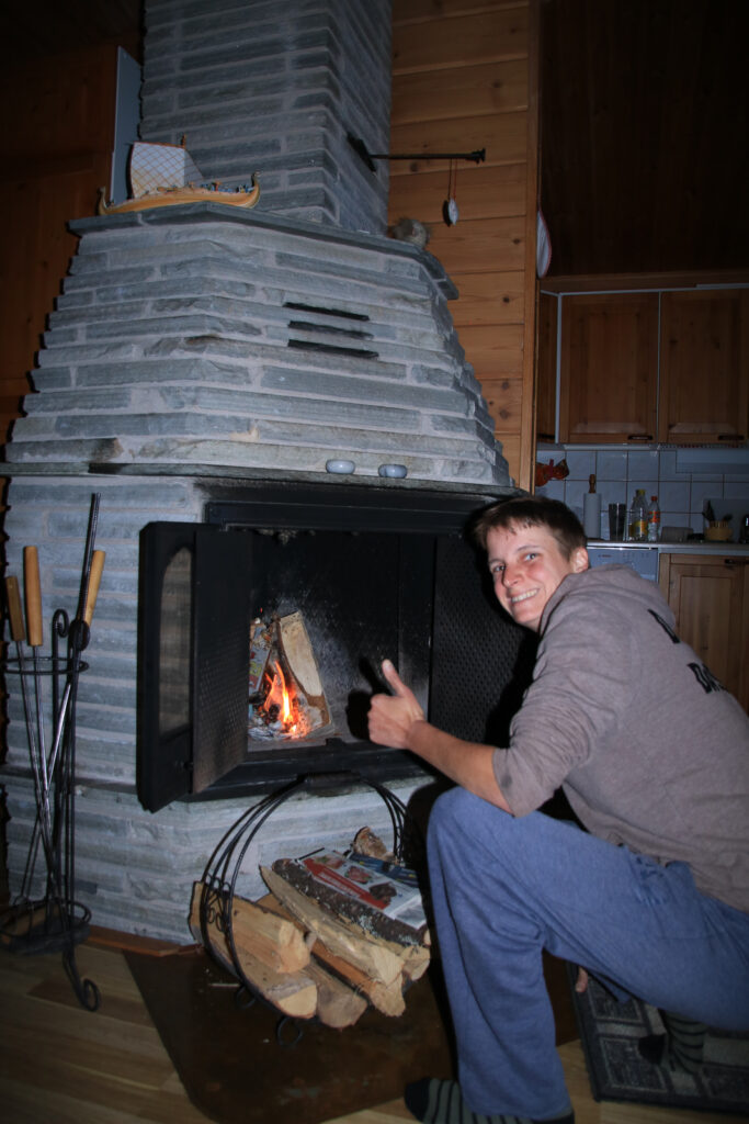 Einen Kamin hatten wir auch im Blockhaus