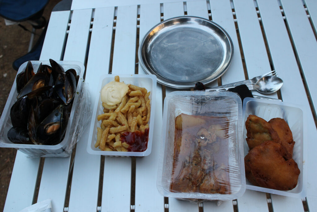 Verpflegung am Campingplatz ist dieses Mal ein Lieferservice
