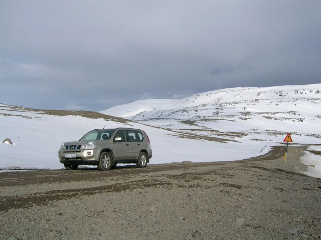 Winterliche Straße in Island