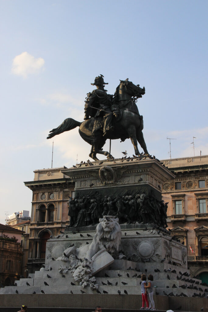 Statue