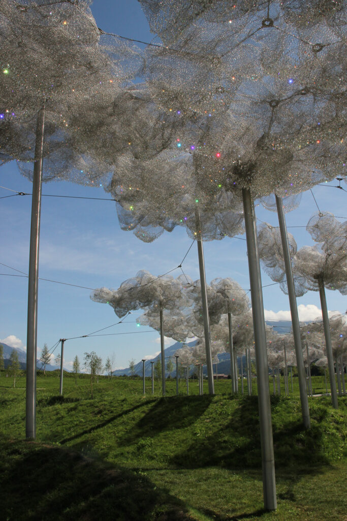 Künstlicher Wald aus Glas