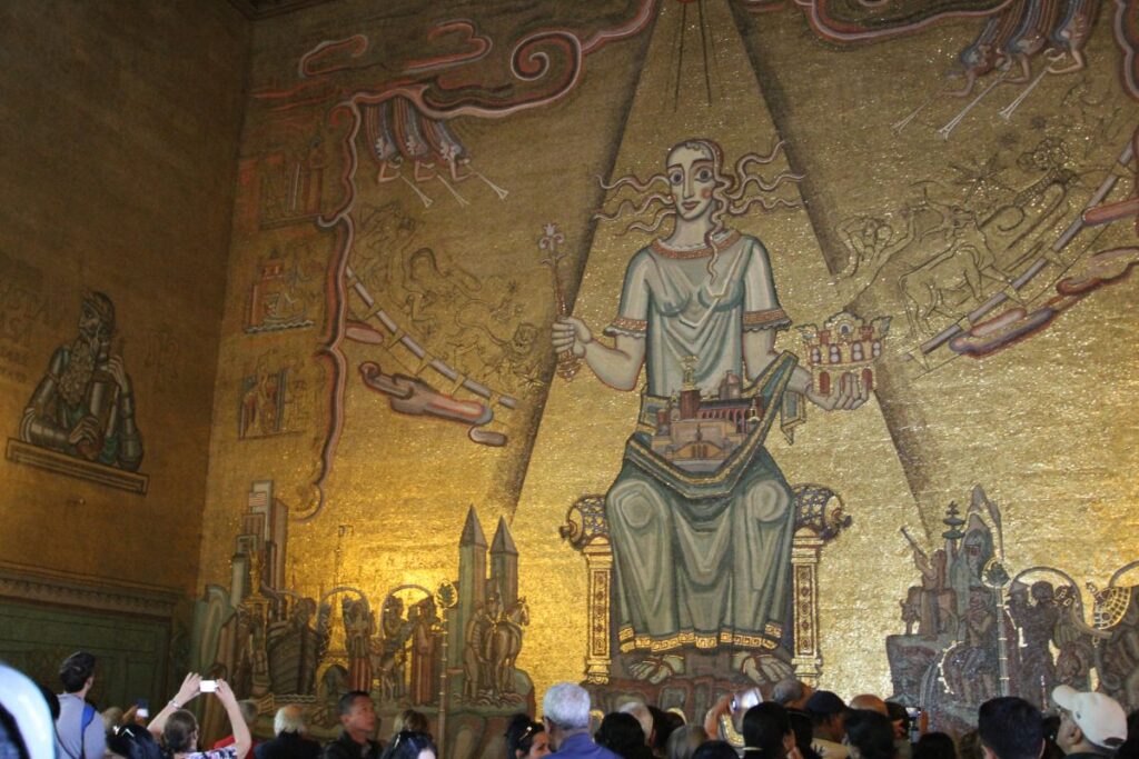 Goldene Pracht ebenfalls im Rathaus