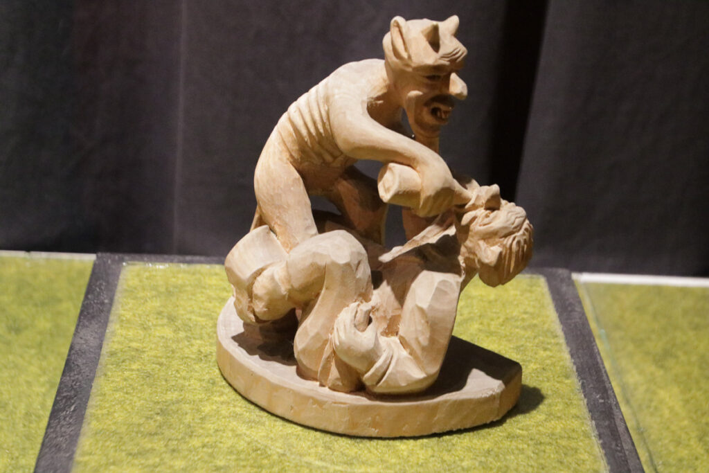 Statue im Teufelsmuseum