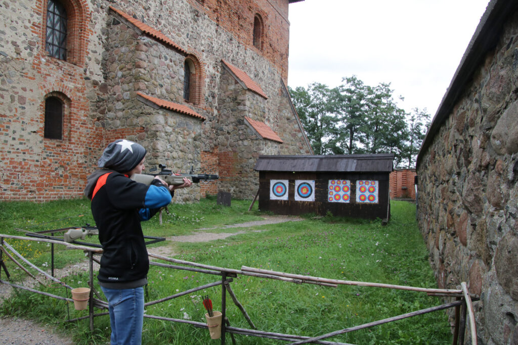 Inklusive Armbrustschießen