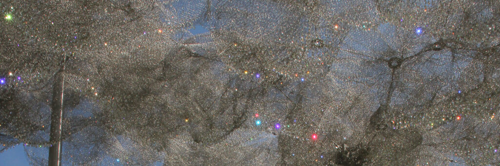 Künstlicher Wald aus Glas