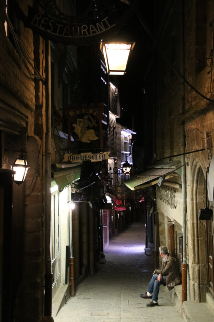 Mont St. Michel bei Nacht