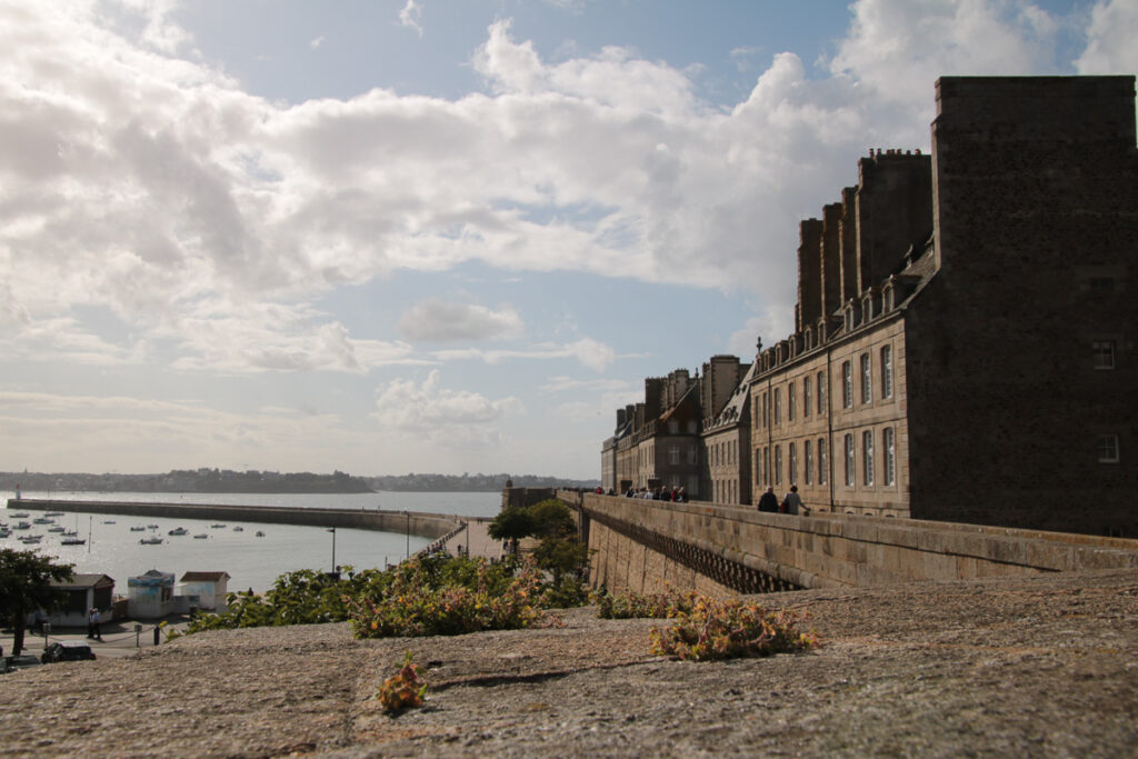 Auf der Stadtmauer von St. Malo