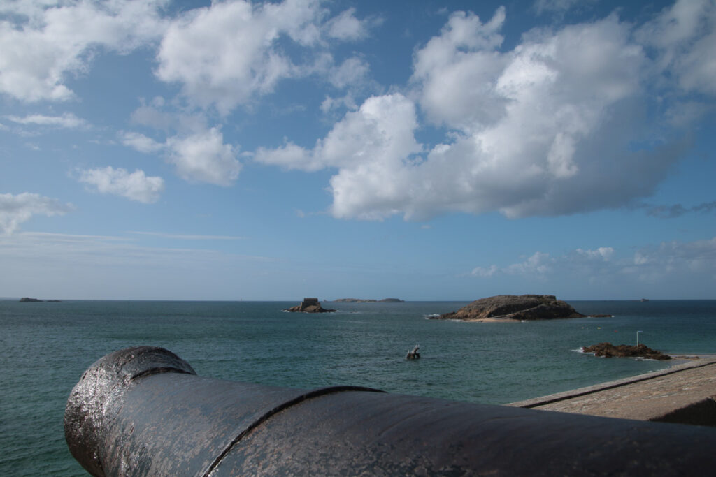 St. Malo war mit Kanonen ausgestattet