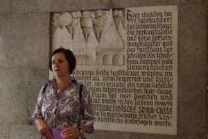 Hinweis auf die ehemaligen Zunfthäuser am Hohen Markt