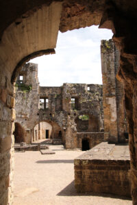 In der Ruine des Schloss Beaufort