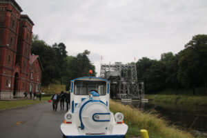 Besichtigung der Maschienenräume des alten Schiffshebewerks