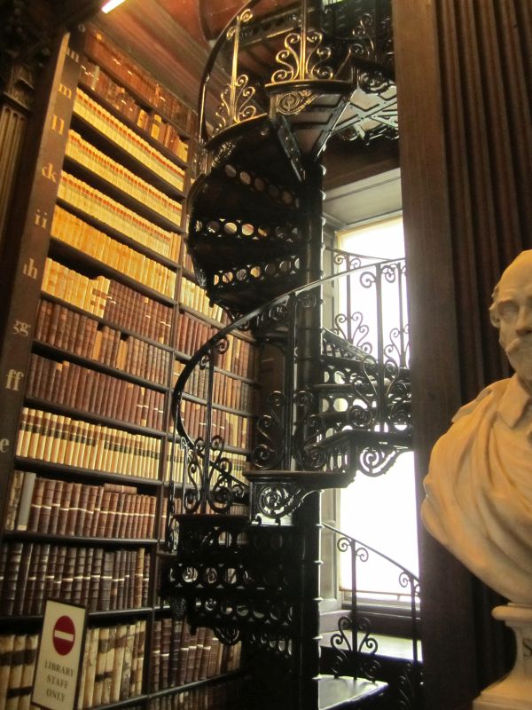 In der Bibliothek