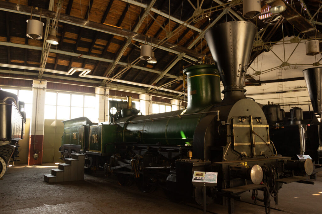 Eine der ausgestellten Loks im Eisenbahnmuseum