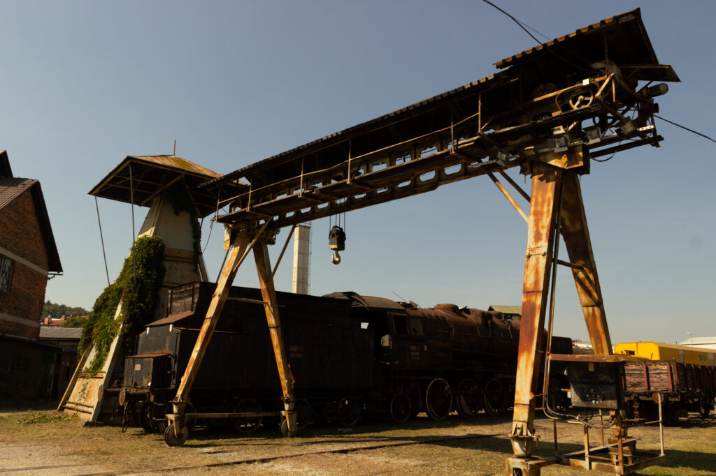 Viele "lost places" Fotomotive im Hof des Museums