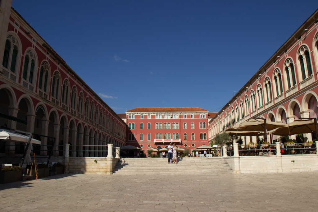 Imposanter Platz, Split