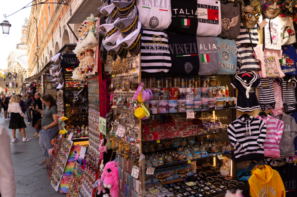 Souvenirs wohin das Auge blickt