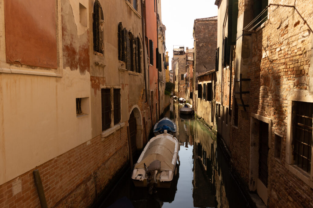Gasse in Venedig