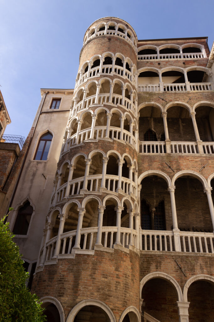 Größte Wendeltreppe Venedigs