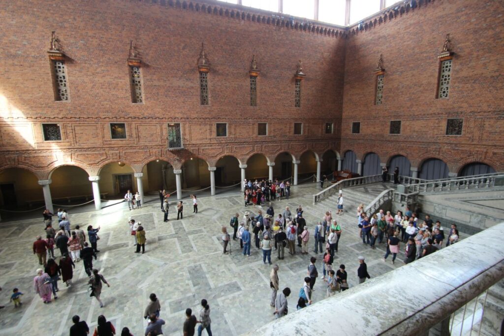 Rathaus-Eingangshalle