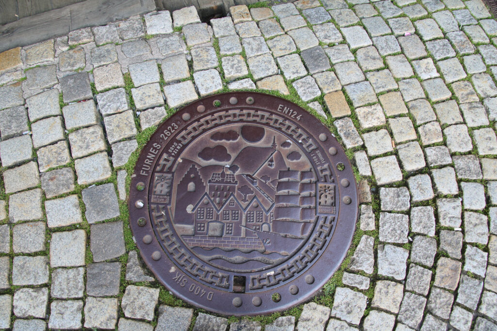 Kanaldeckel in Bergen
