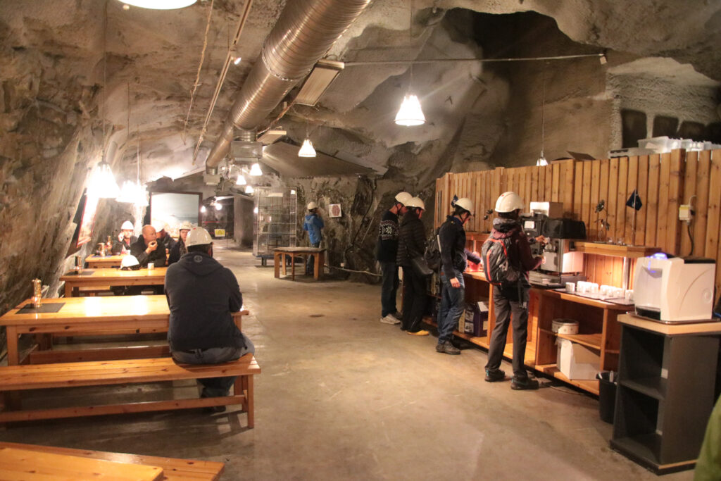 Kaffeepause bei der Führung durch die Mine