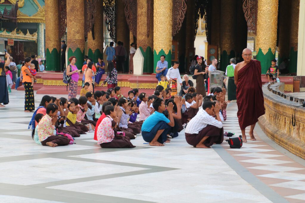 In der Shwedagon-Pagode