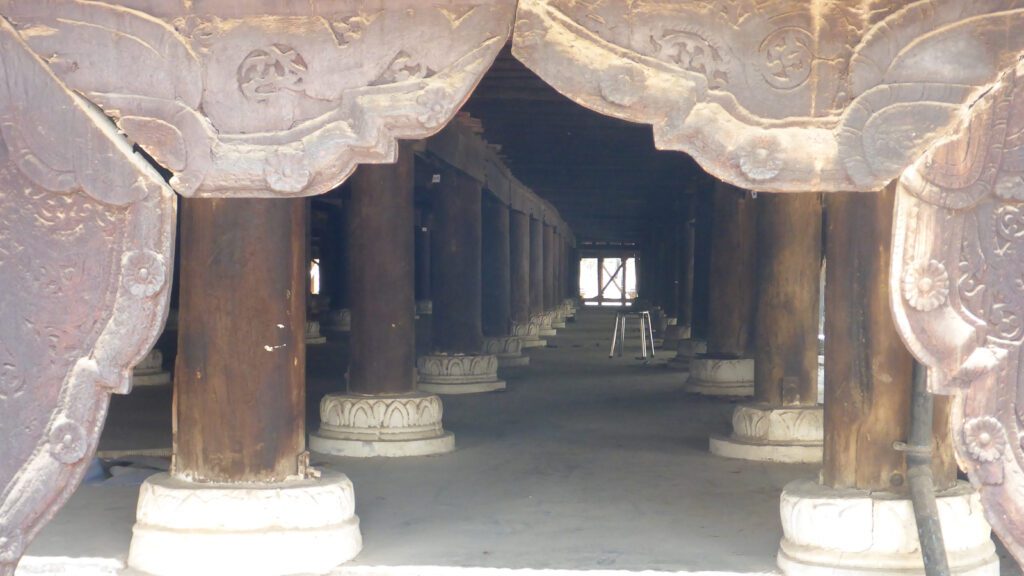 Alter Holzpalast in Mandalay