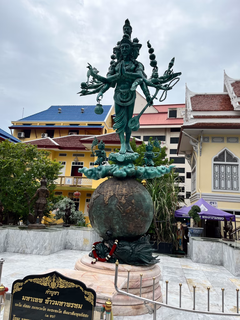 Wat Indharavihan