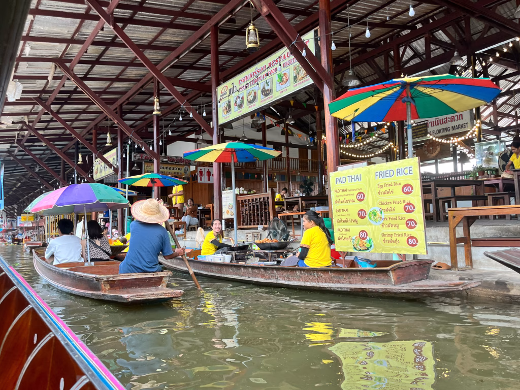 Damnoen Floating Market