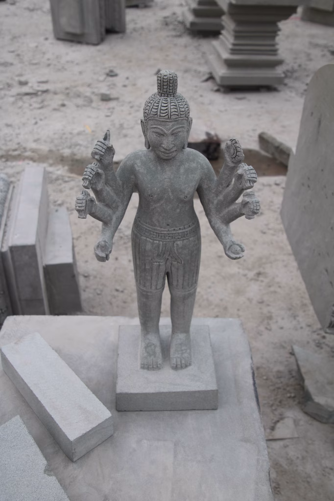 Figur aus Sandstein