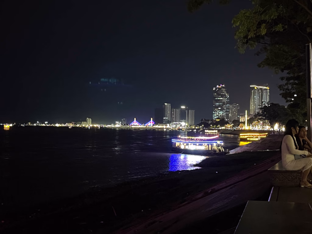 Ausblick von der Promenade auf Phnom Penh
