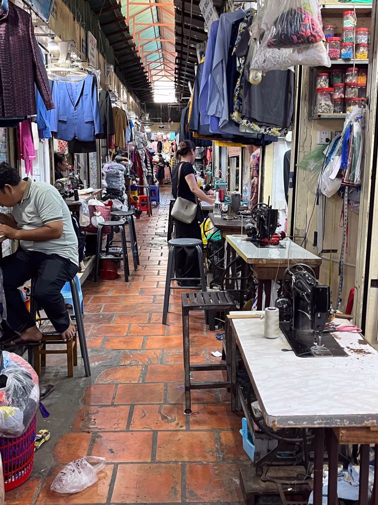 Näher:innen im Russian Market in Phnom Penh