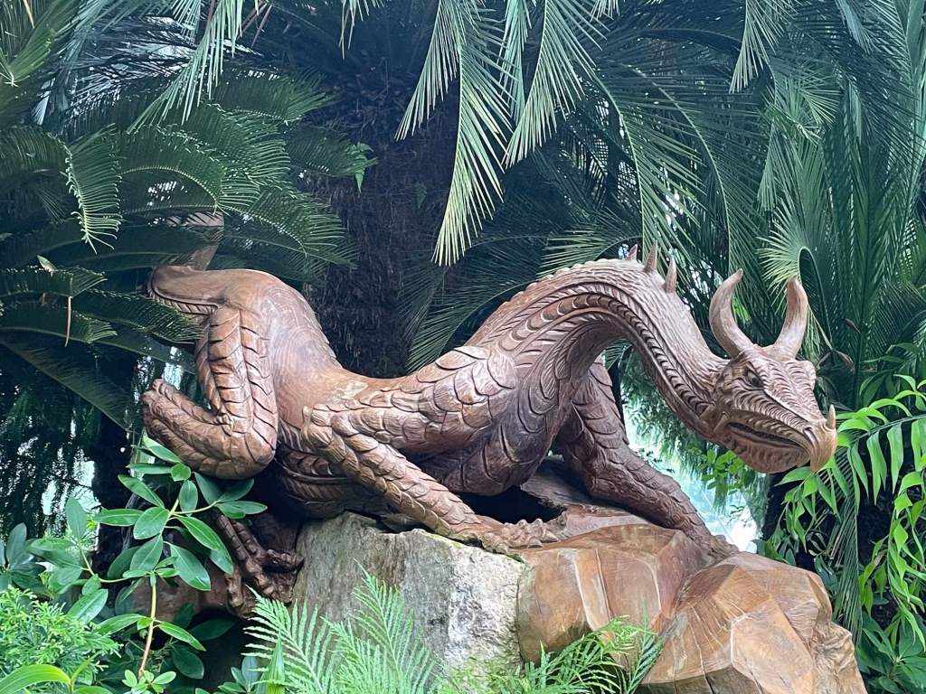 Deko im Cloud Forest; Gardens by the Bay