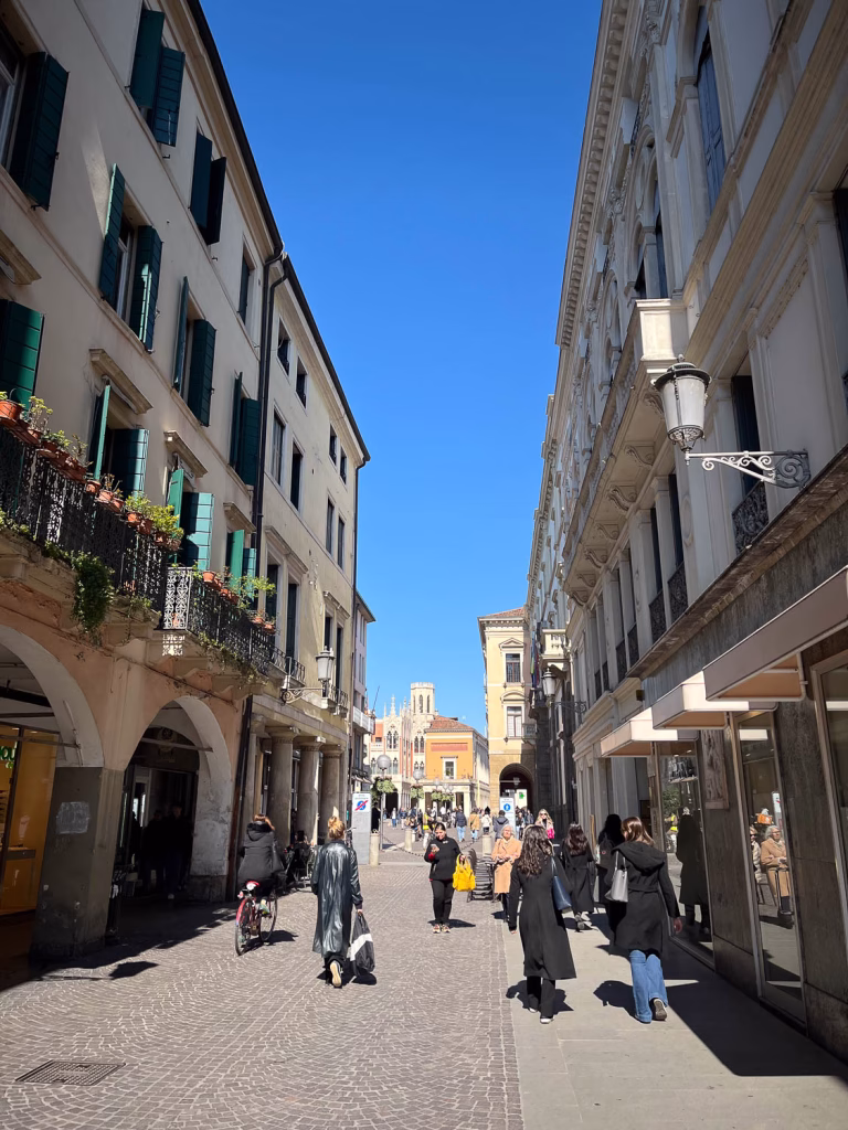 Eine Gasse in Padua