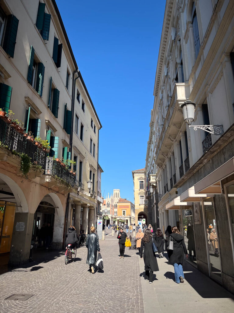 Eine Gasse in Padua