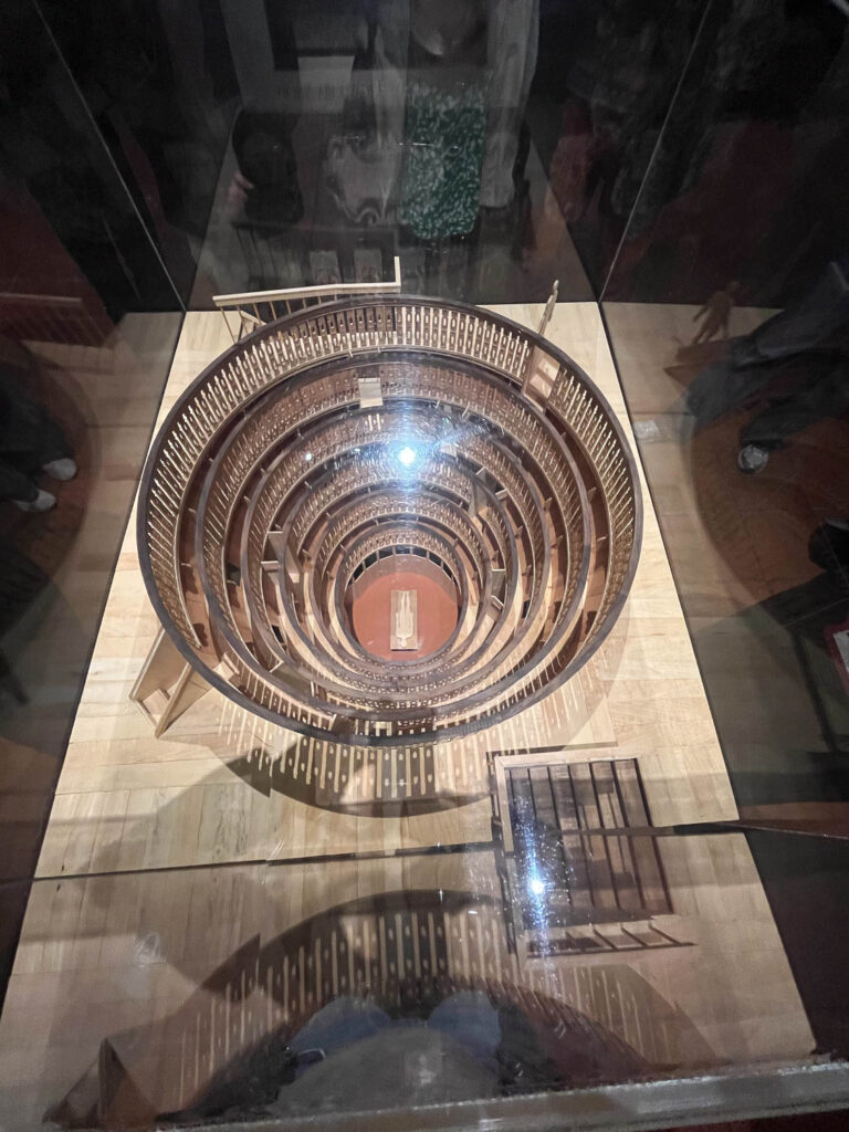 Modell des Anatomietheaters in der Uni