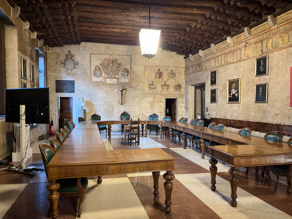 Prüfungssaal für angehende Mediziner:innen