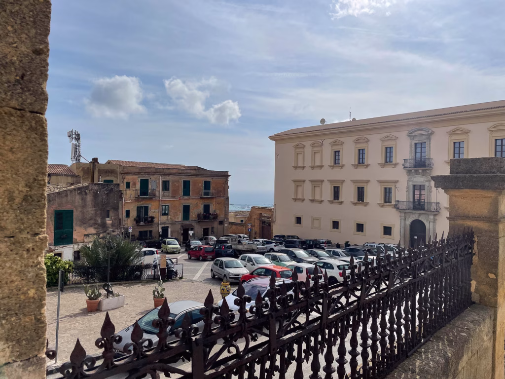 Blick auf den Domplatz, unser Parkplatz