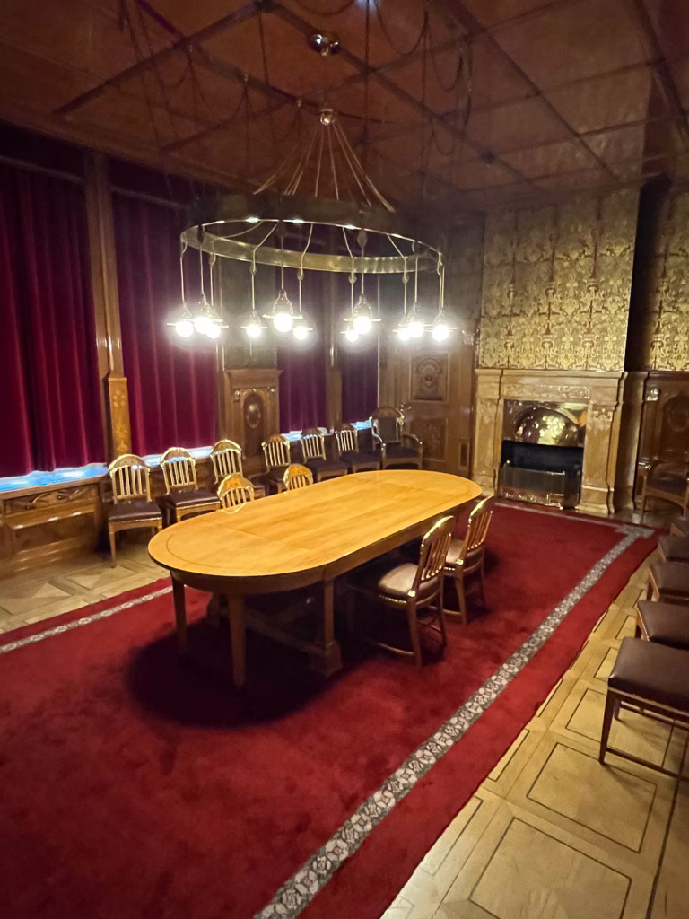 Blick ins Güldene Zimmer im Rathaus