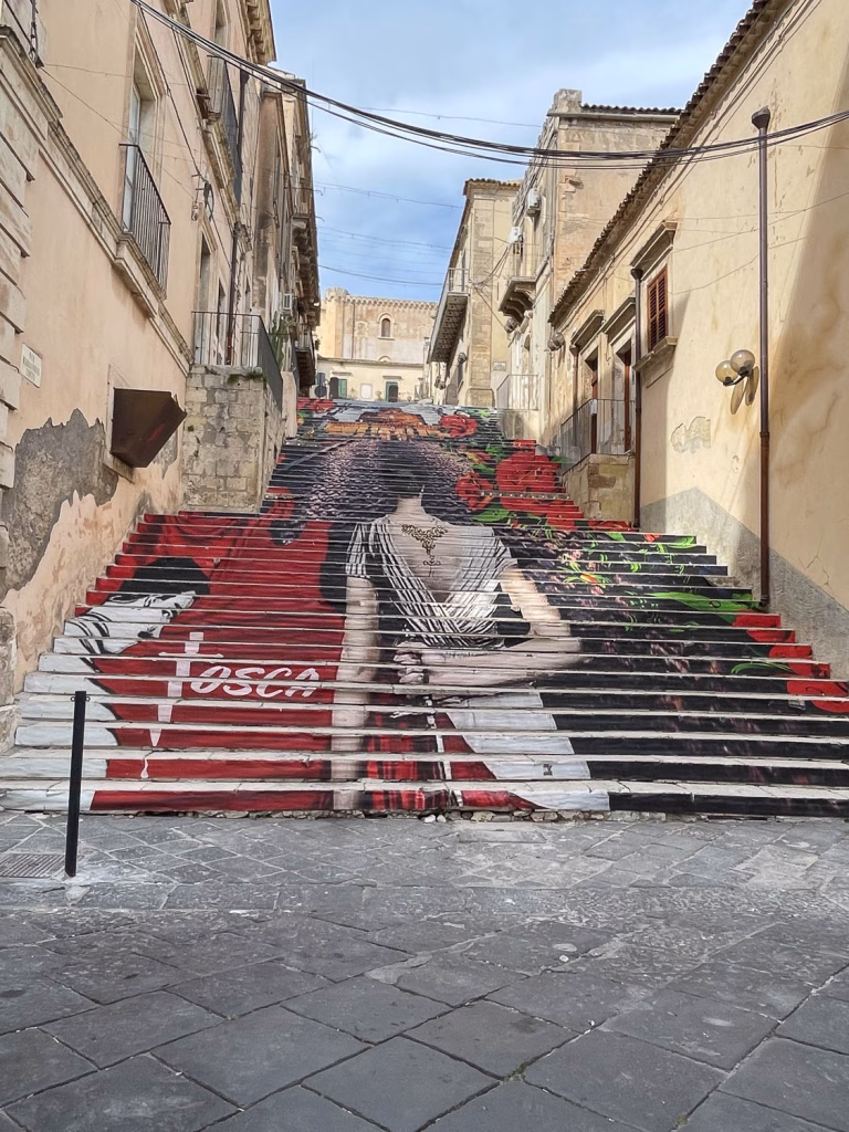 Künstlerische Treppe in Noto